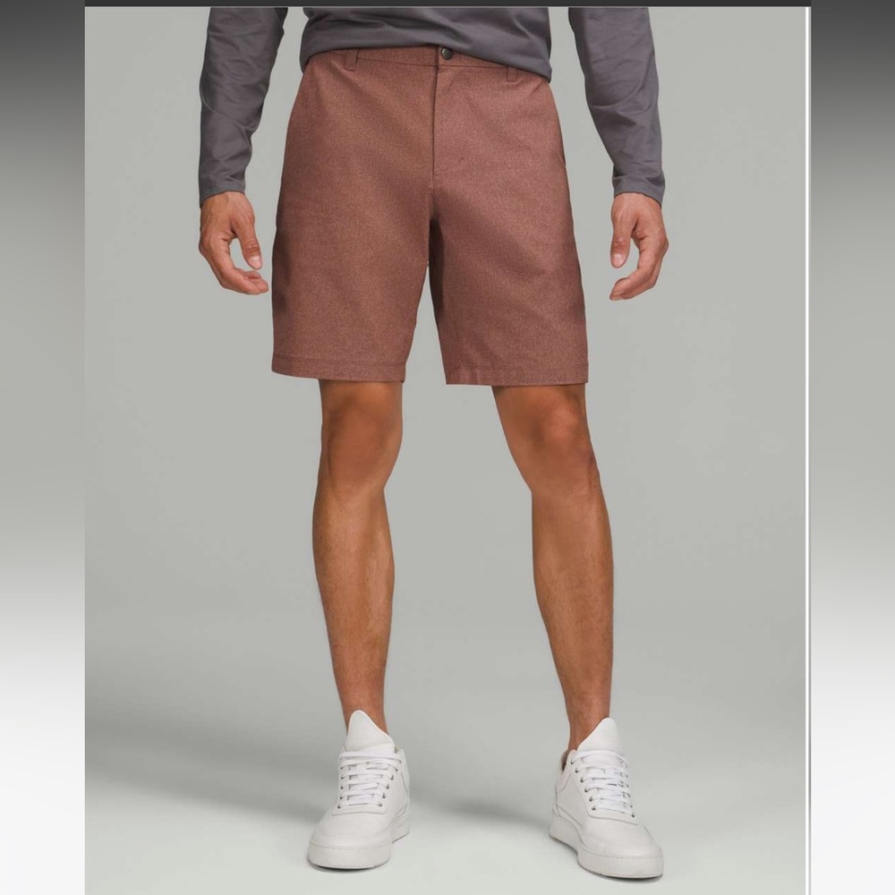 Lululemon Commission Classic-Fit Short 9" Ventlight!